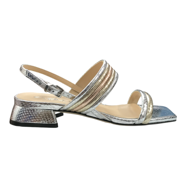 Sandale chic de la marque Evaluna faite en cuir en Italie.